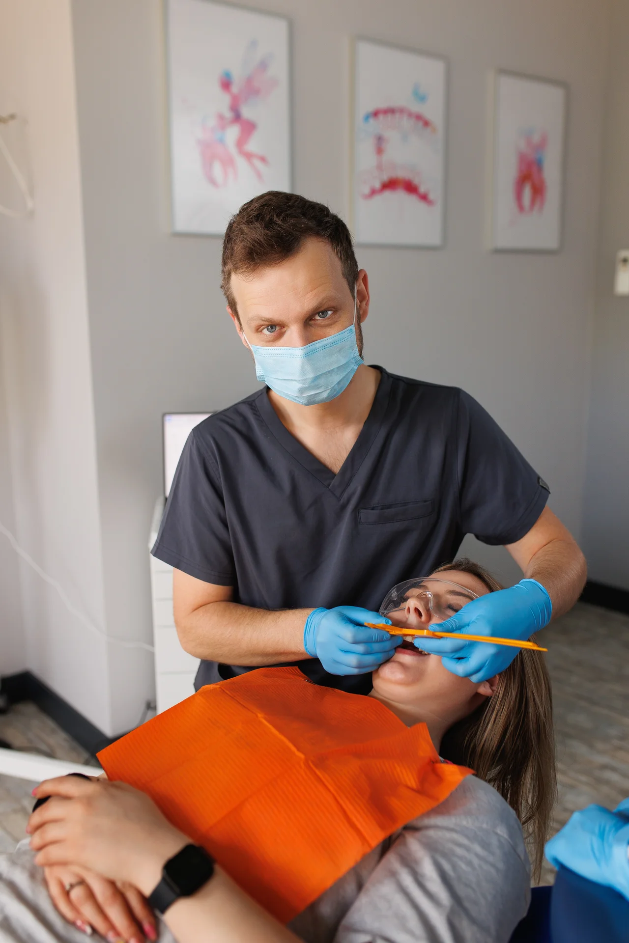 Precyzyjne pozycjonowanie zamków ortodontycznych