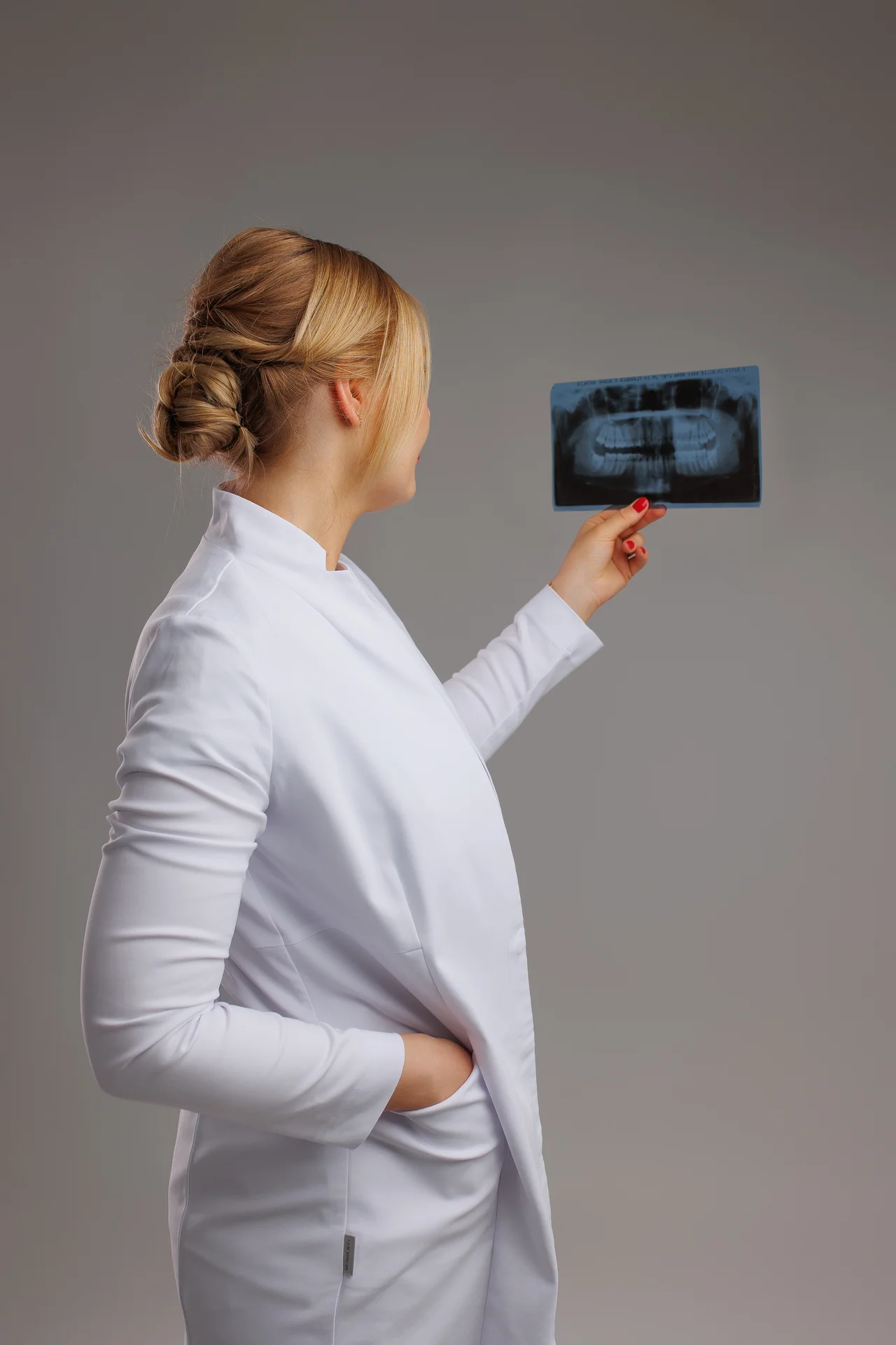 Nowoczesny cyfrowy aparat RTG najnowszej generacji